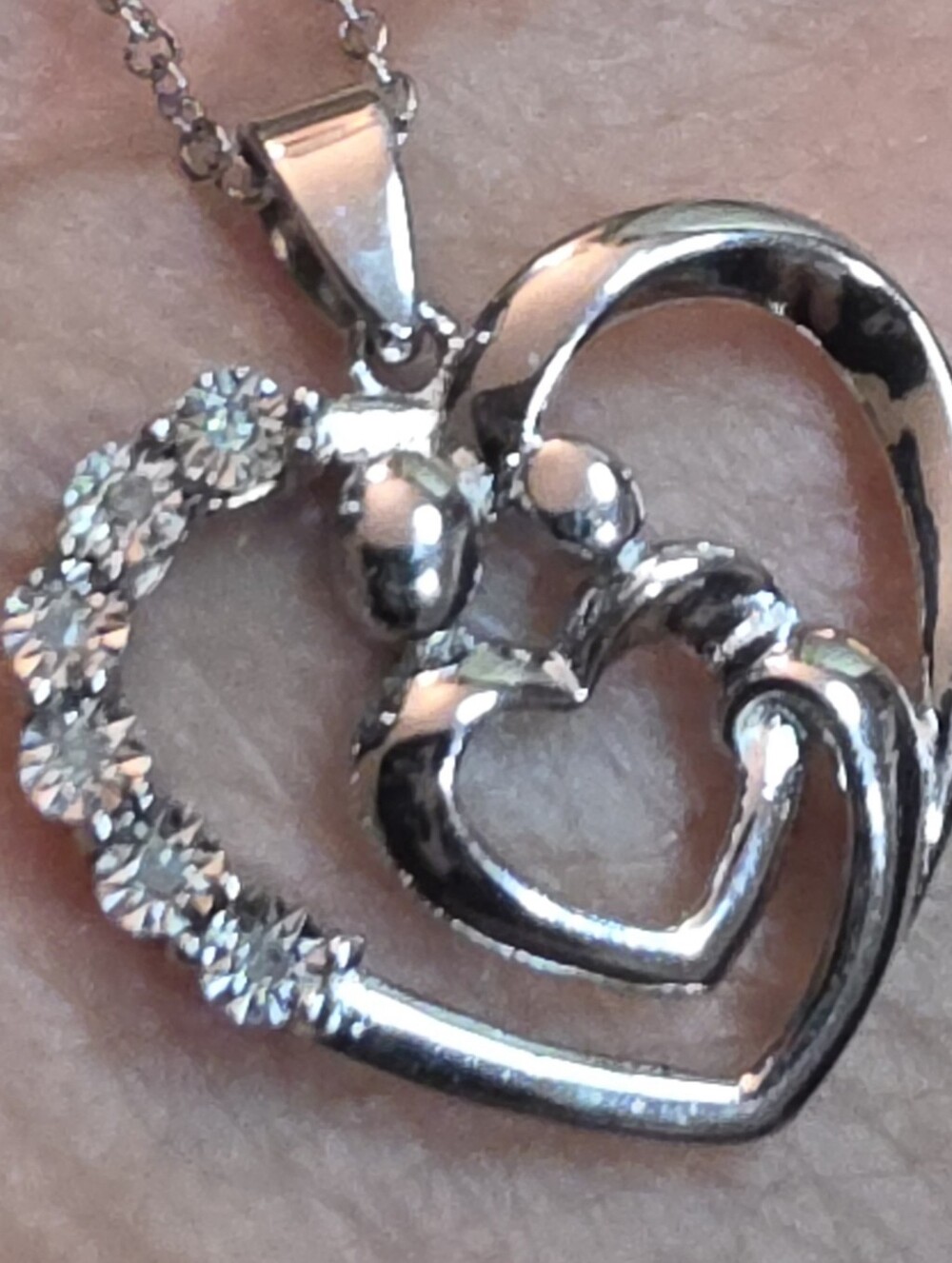925 DIAMOND MOTHER & CHILD PENDANT WITH A 20 IN 925 WITH A STERLING SILVER CHAIN